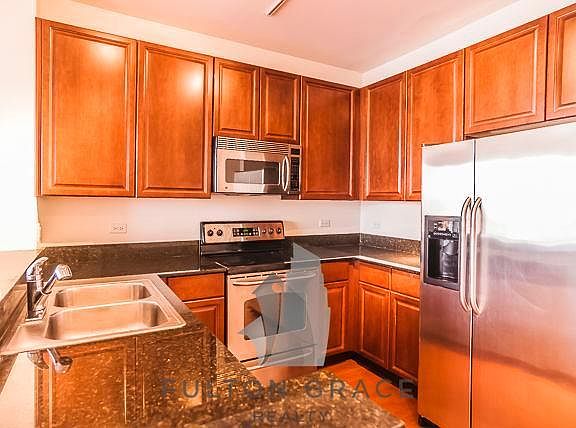 3rd image of 1841 S Calumet Ave APT 1709B