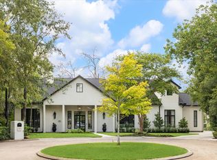 11 River Cir, Houston, TX 77063