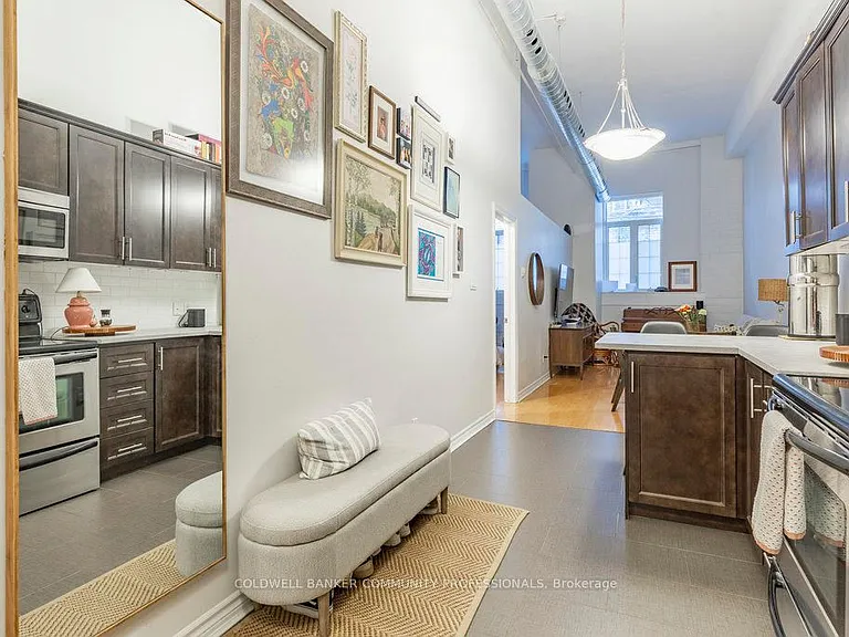 80 King William St #112 — Photo 13