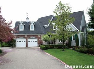 6530 Challis Ct, Brighton, MI 48116