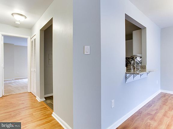 5th image of 20575 Snowshoe Sq