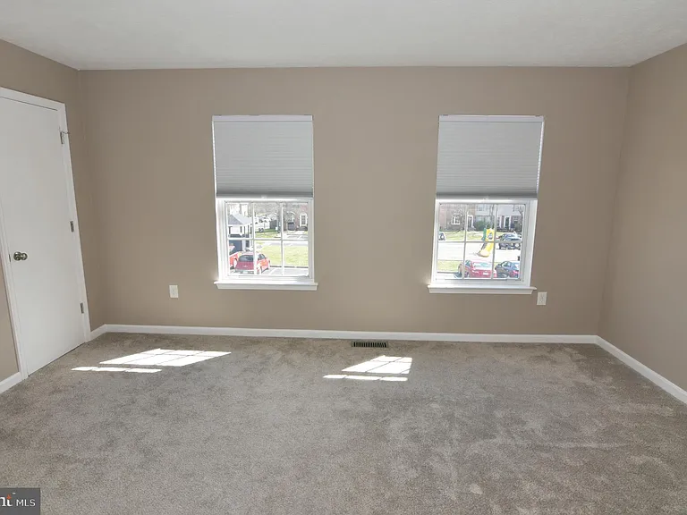 311 Willowbrook Ct — Photo 23