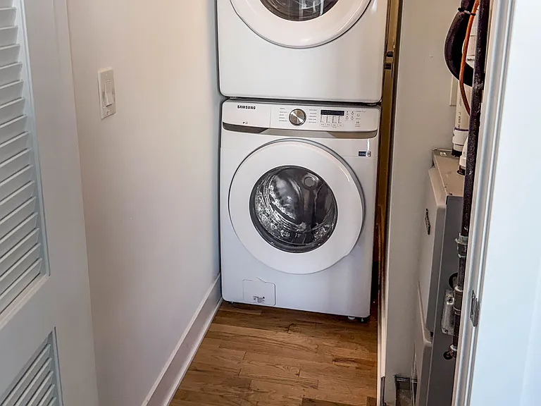 1856 W Chicago Ave #4F — Photo 15