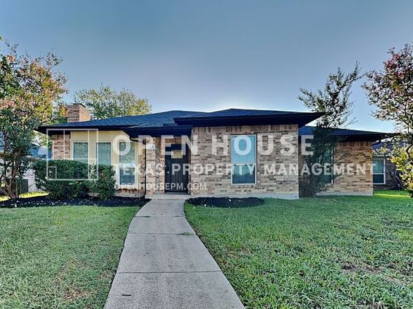 711 Stoneybrook Dr