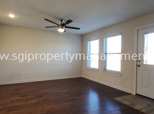 931 Robineta Ln, Gunter, TX 75058