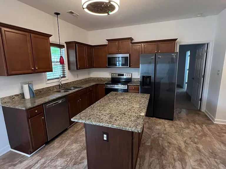 608 Cheltenham Dr — Photo 8