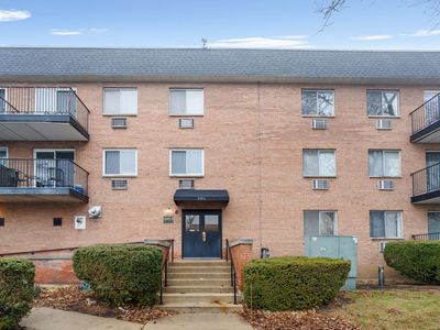 1004 N Mill St #5-302, Naperville, IL, 60563