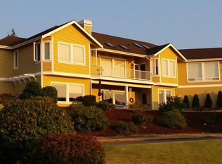 4621 Tanner View Dr, Clinton, WA 98236