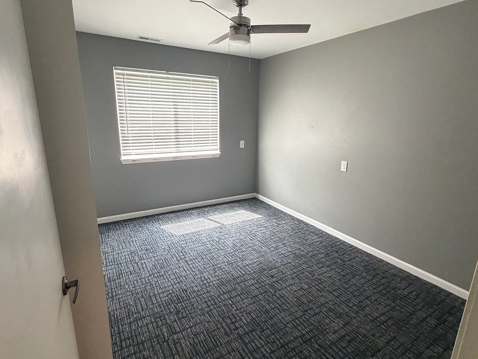 1 bed, 800 sqft, $900 — Photo 3