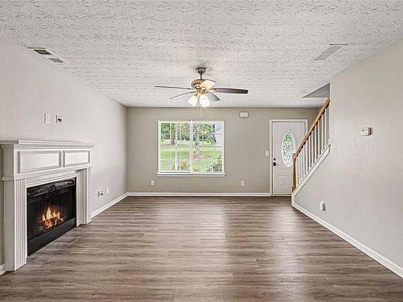 3rd image of 35 Arnold Way