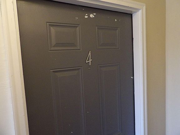 4th image of 190 Centennial Dr APT 4