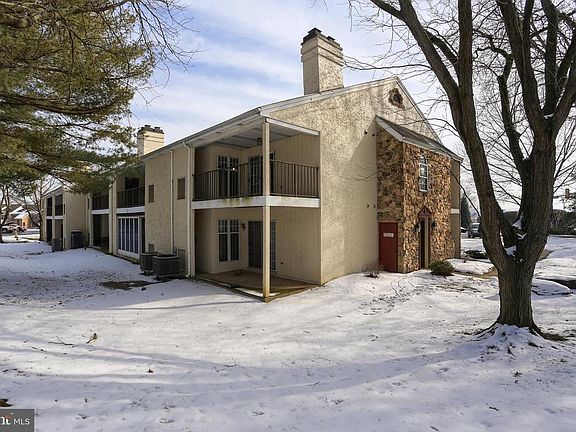 4th image of 190 Oak Knoll Cir