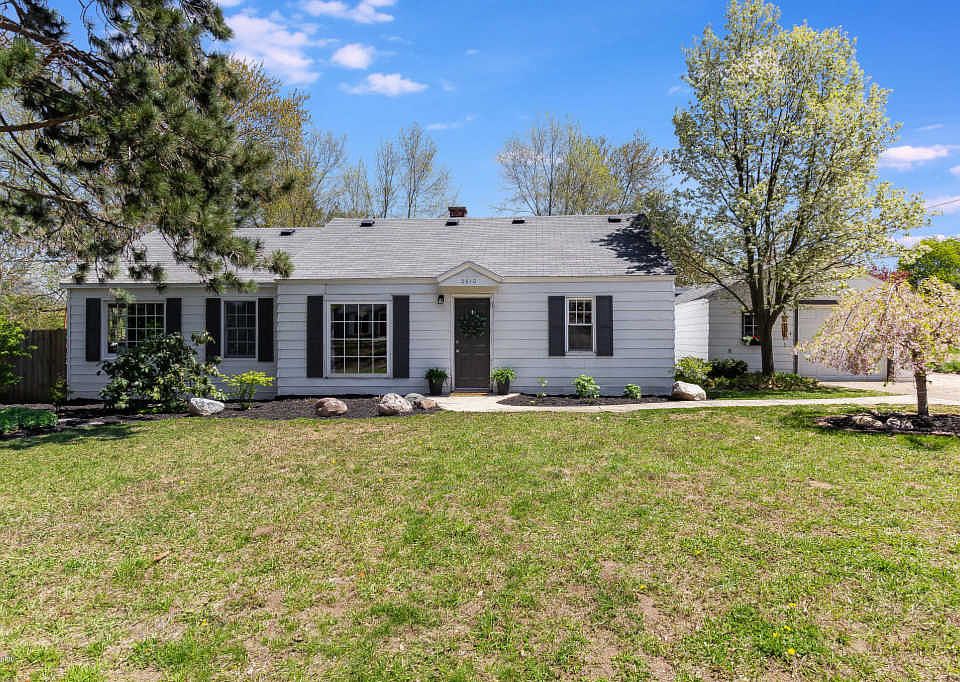 1st image of 2610 Cornelia Ave NW