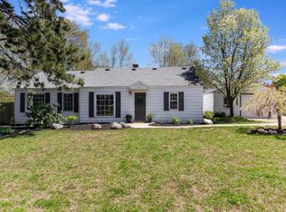 2610 Cornelia Ave NW, Grand Rapids, MI 49544