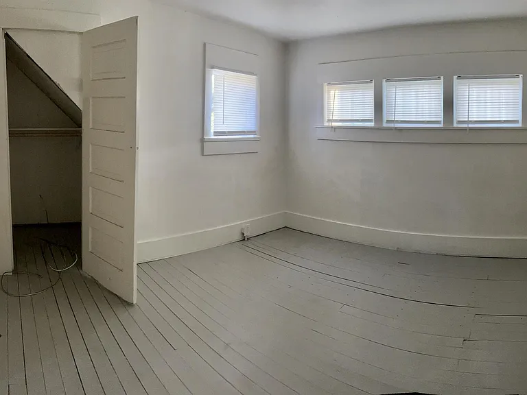 1404 Callahan St — Photo 21