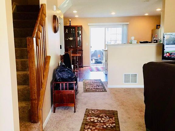 3rd image of 312 Southworth Dr