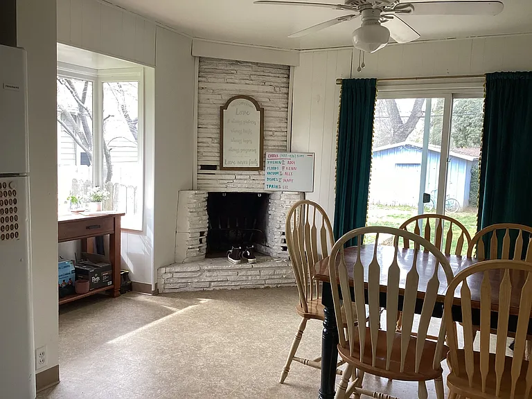 238 W Sacramento Ave — Photo 7