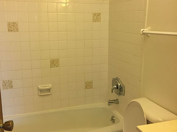 5th image of 8617 Buckingham Dr #3