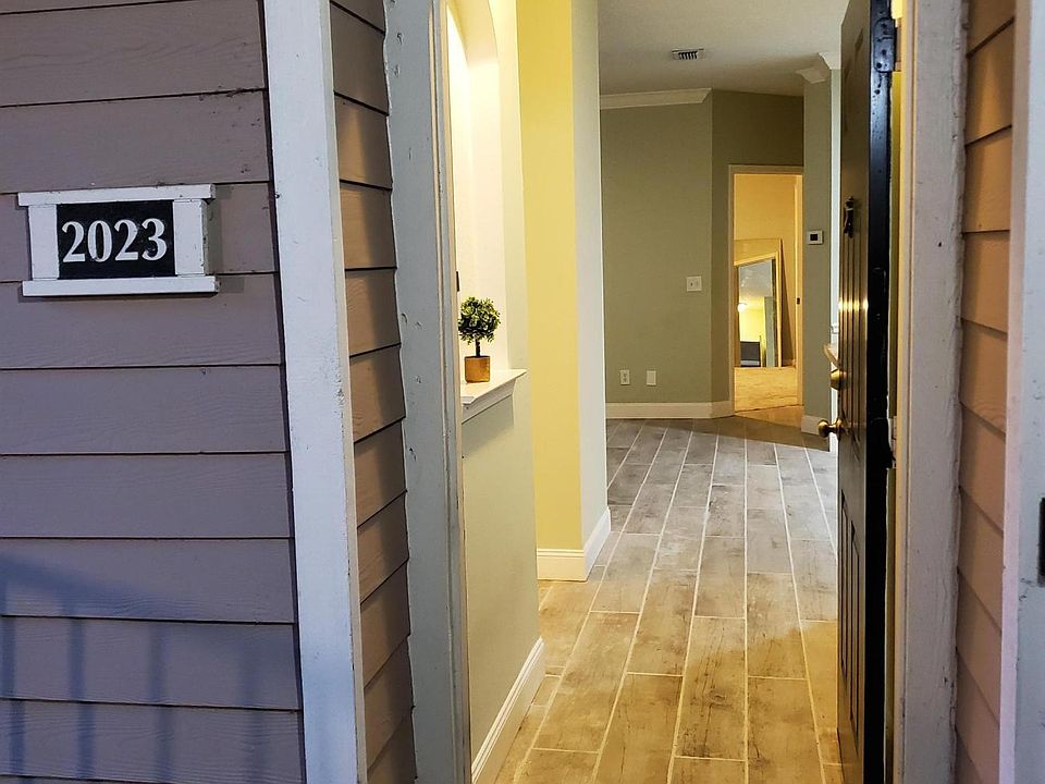 1st image of 10000 GATE Parkway #2023