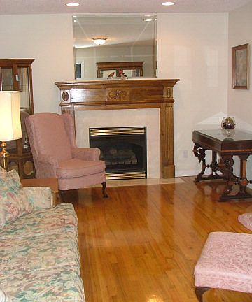 5th image of 360 Kriswood Dr