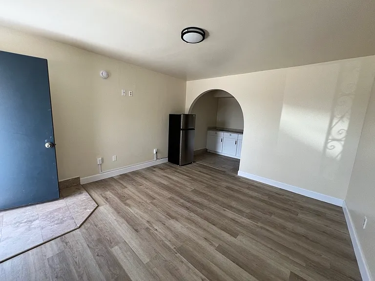 Farmington Flats — Photo 22