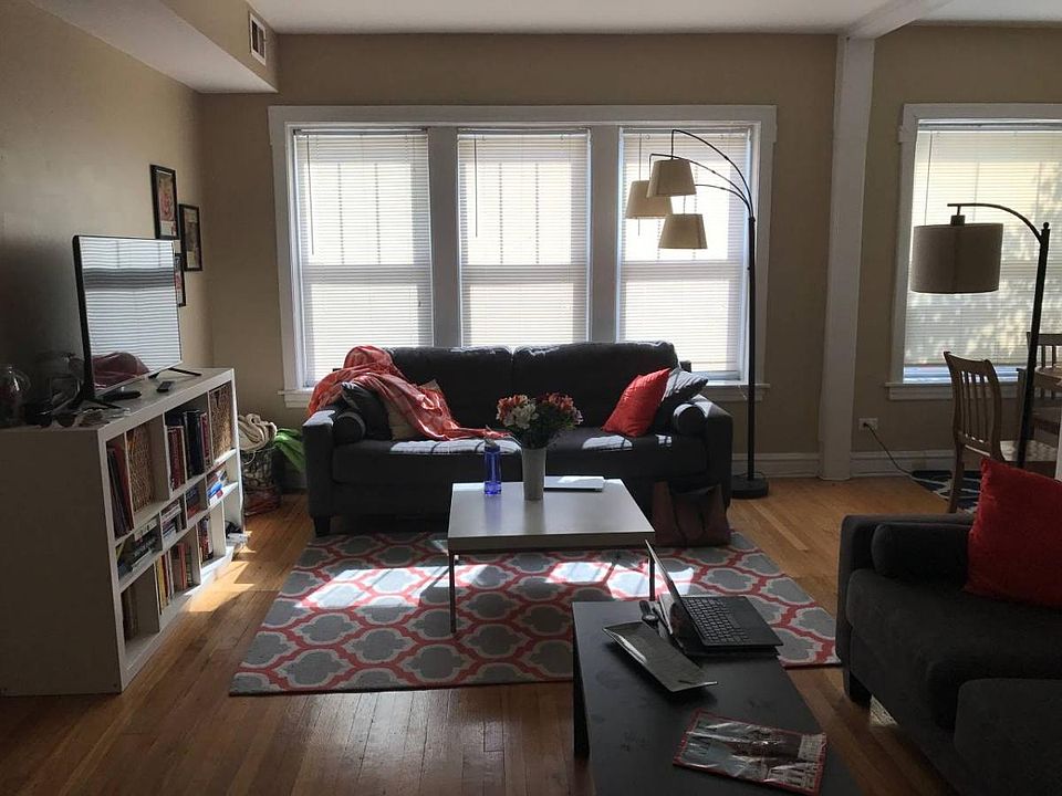 1st image of 3521 N Broadway St APT 1W
