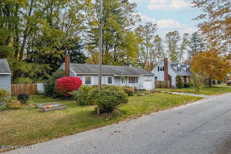 4th image of 28 Elizabeth Lane