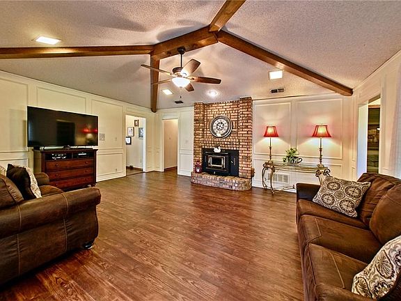 5th image of 5052 Lake View Cir