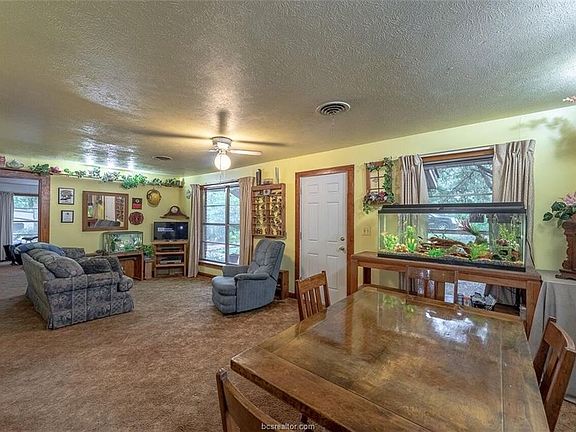 5th image of 609 Norwood Ln