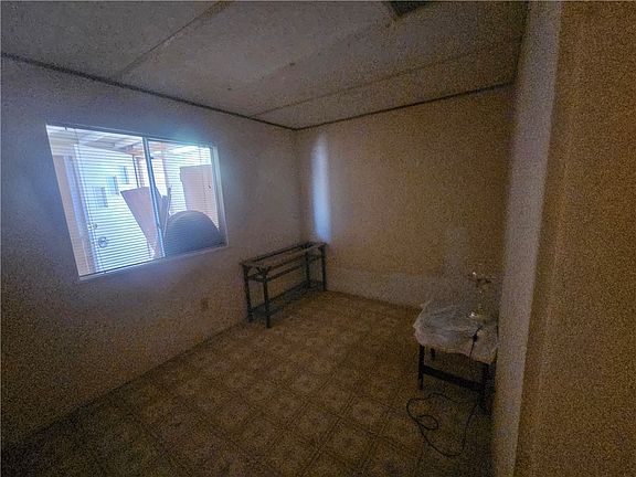 4th image of 3223 E Hearne Avenue
