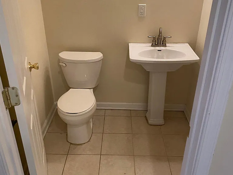 3909 Roland Ave #A — Photo 5