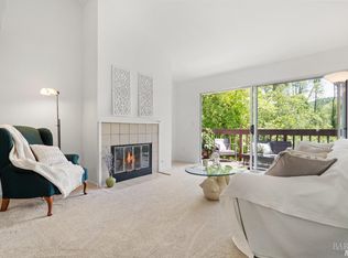 425 Enfrente Rd #B, Novato, CA 94949