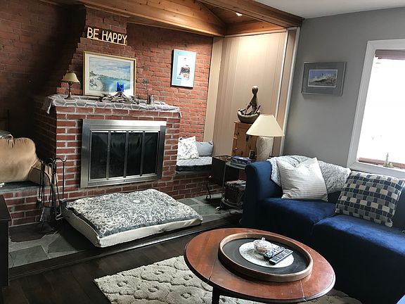 4th image of 106 Gladstone Ave