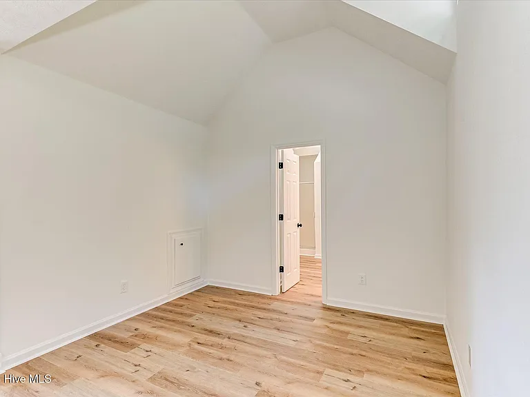 4688 Perry Mill Cir — Photo 24