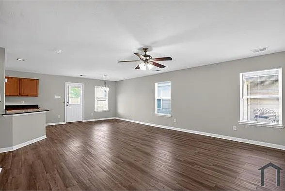 2923 Beacon Grove St — Photo 22