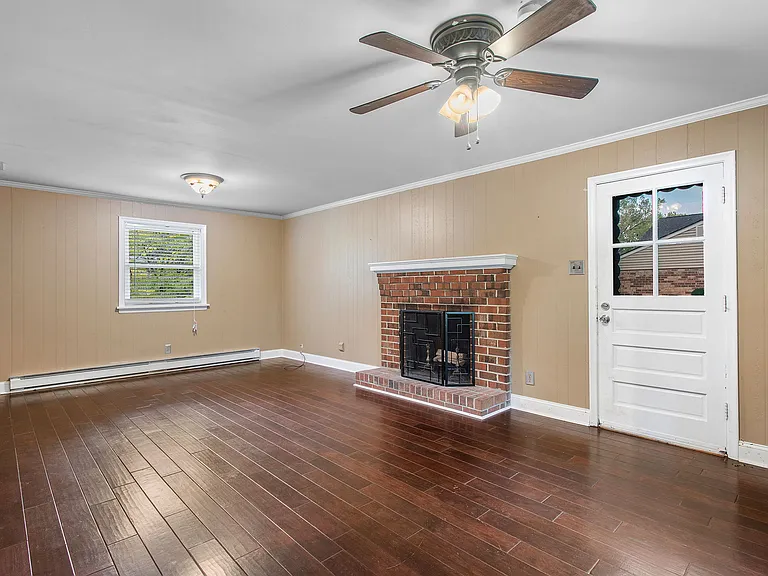 2115 Cedarhurst Dr — Photo 24