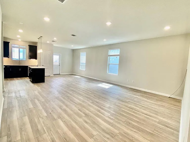 604 Red Knot Ave — Photo 3