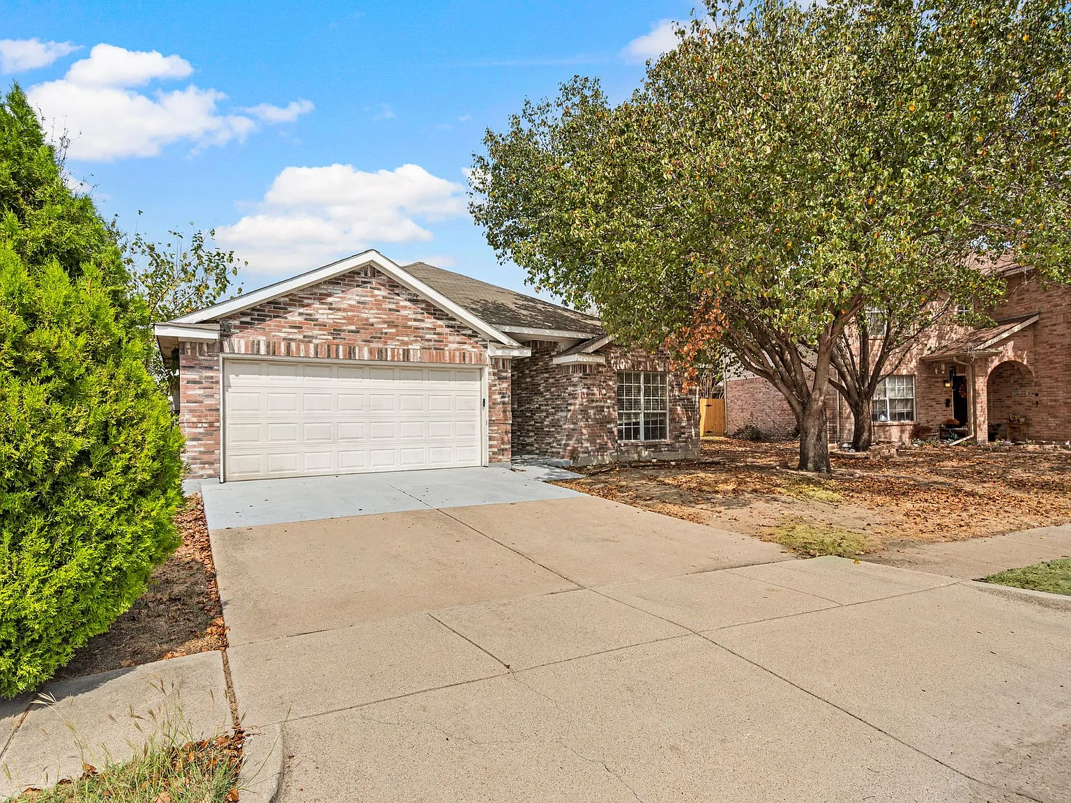 4 bed, 1969 sqft, $1,995 — Photo 2