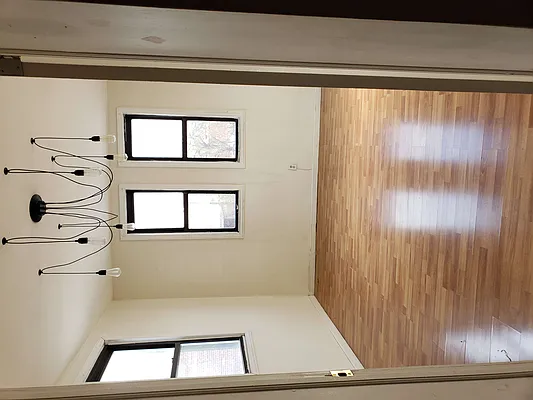 Rented by Roz Khan, LREB | media 3