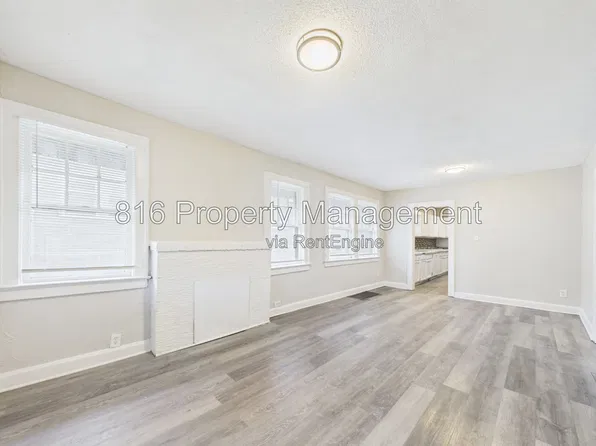 5420 Jackson Ave, Kansas City, MO 64130