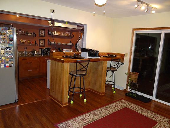 5th image of 3905 Harden Ave