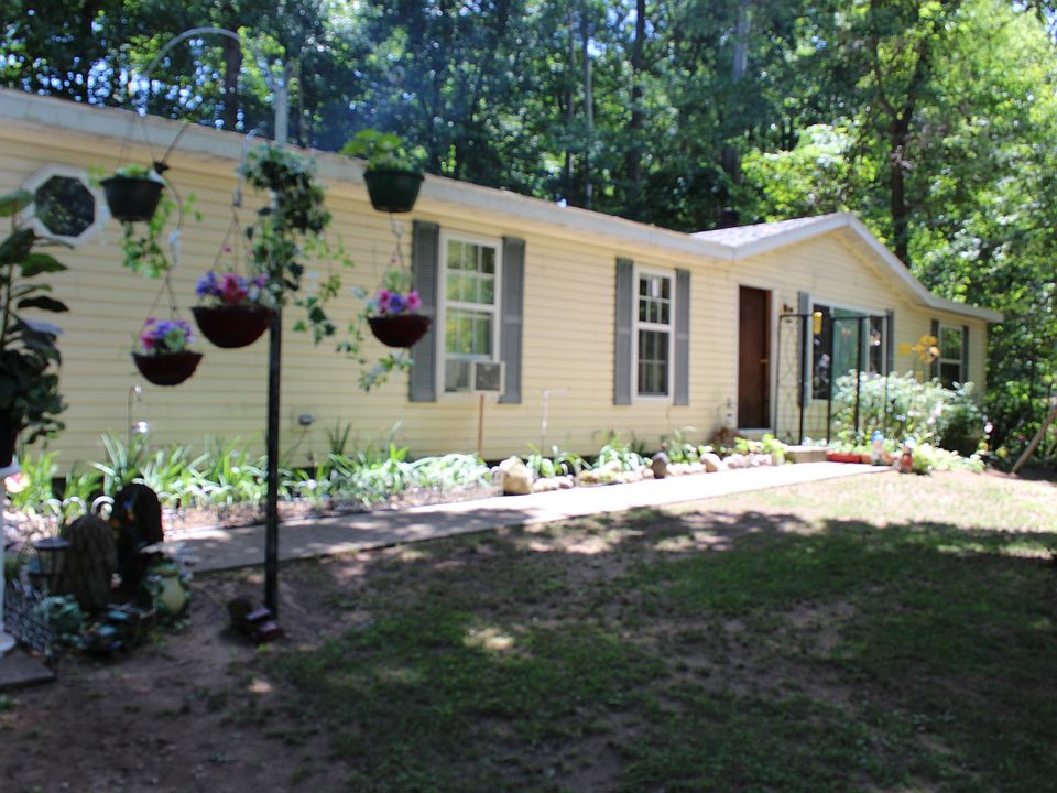 1st image of 2545 Benjamin Dr