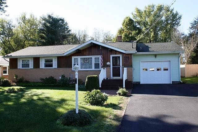 1st image of 14 Dixie Dr