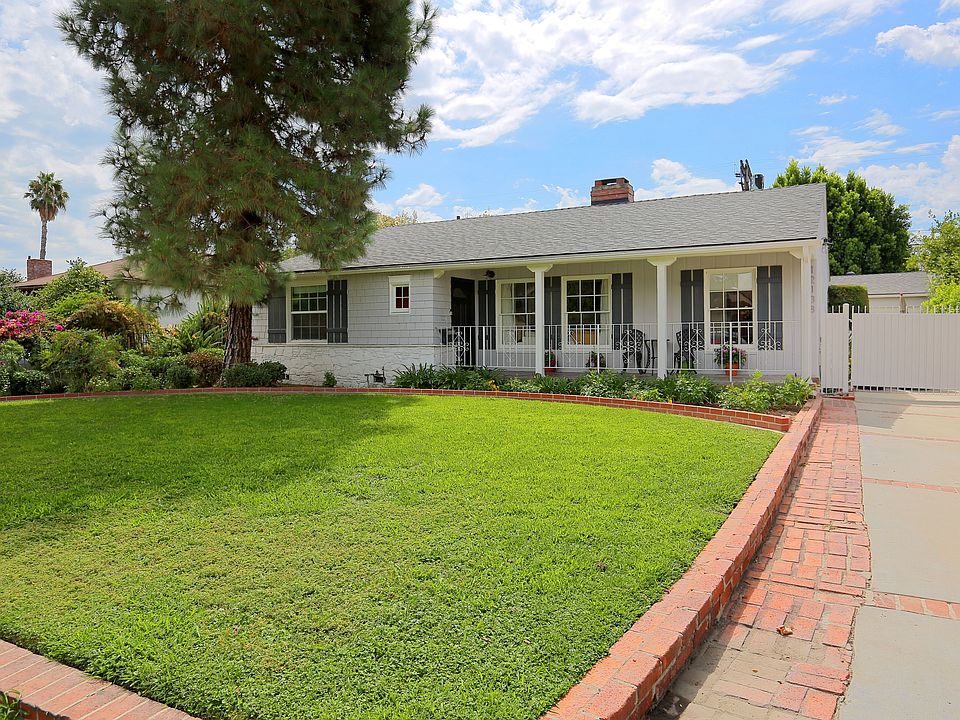 1st image of 12138 La Maida St