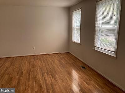 4th image of 5044 Kenerson Dr