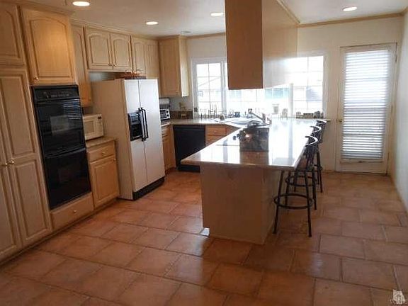 5th image of 32106 Beachview Ln