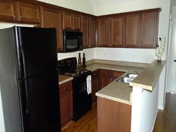157 Danbury Ln, Calera, AL 35040