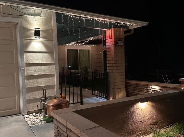 1482 Rhododendron Dr