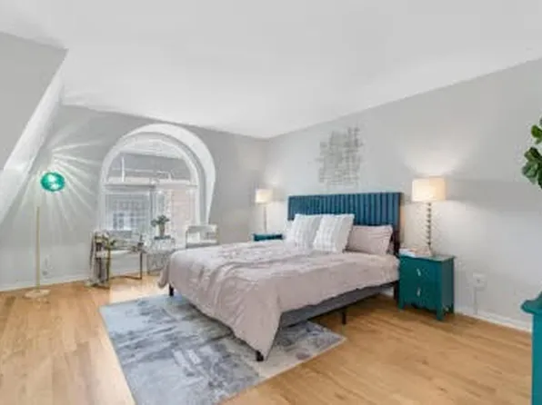 1 Columbus Place image 12 of 18