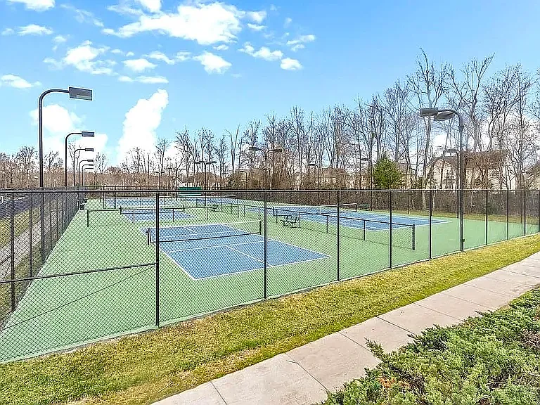 9708 Walkers Glen Dr — Photo 14